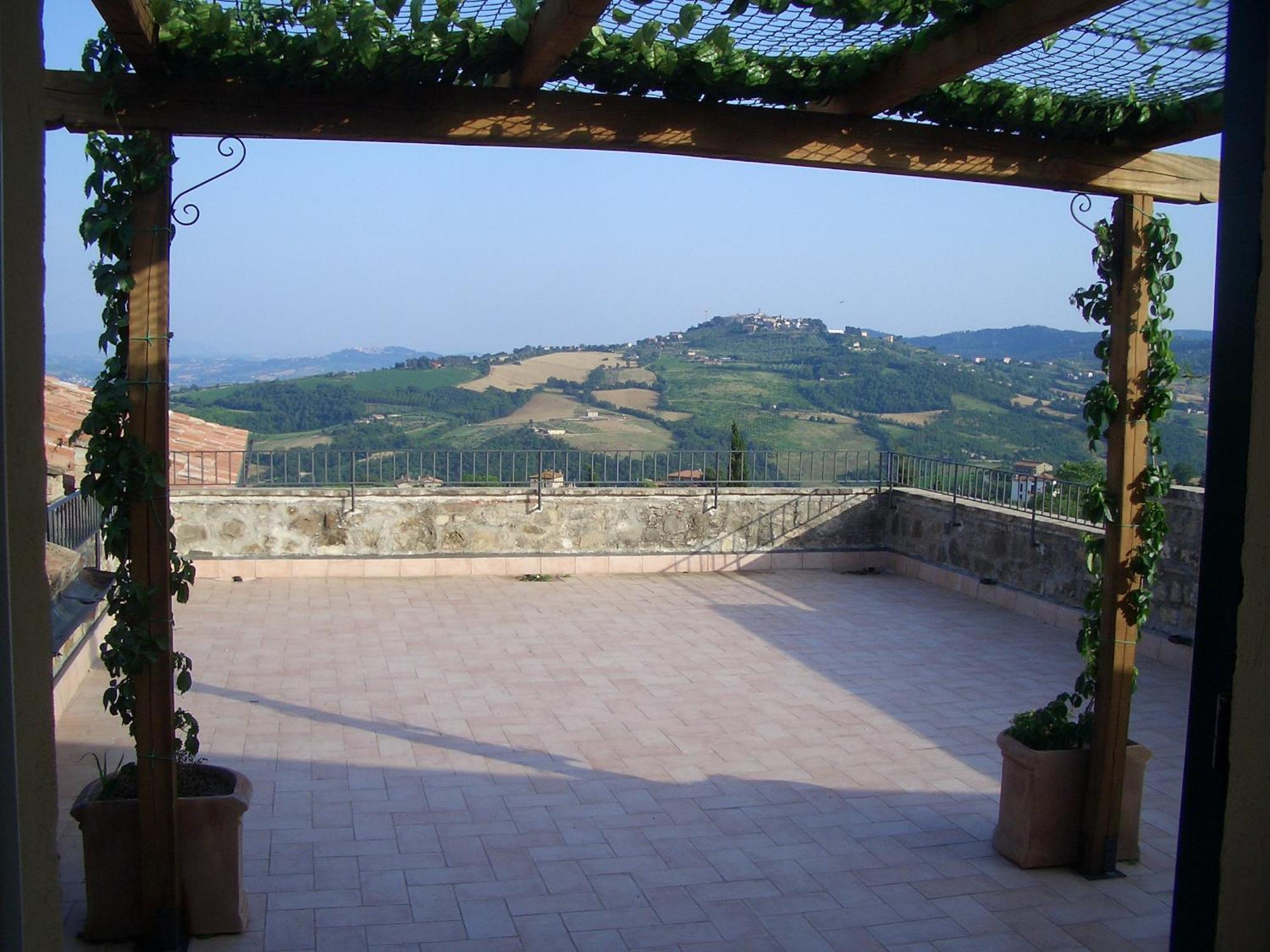 Agriturismo Tenuta Conti Faina Fratta Todina Exterior photo